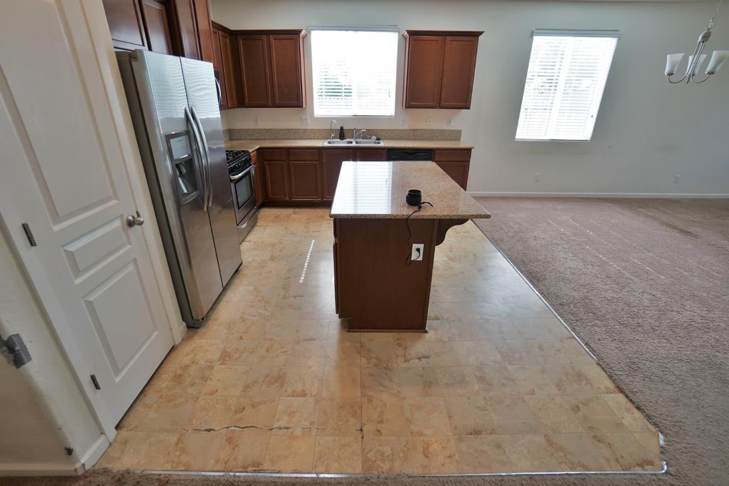 559 Ivory St, Lemoore, CA 93245