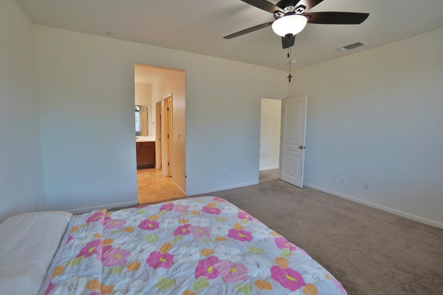 559 Ivory St, Lemoore, CA 93245