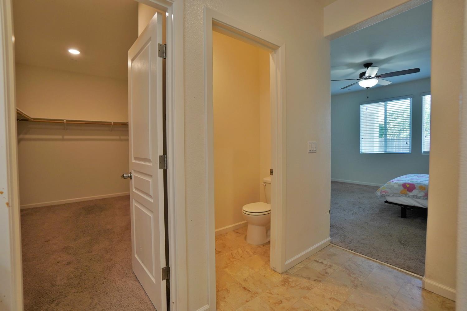 559 Ivory St, Lemoore, CA 93245
