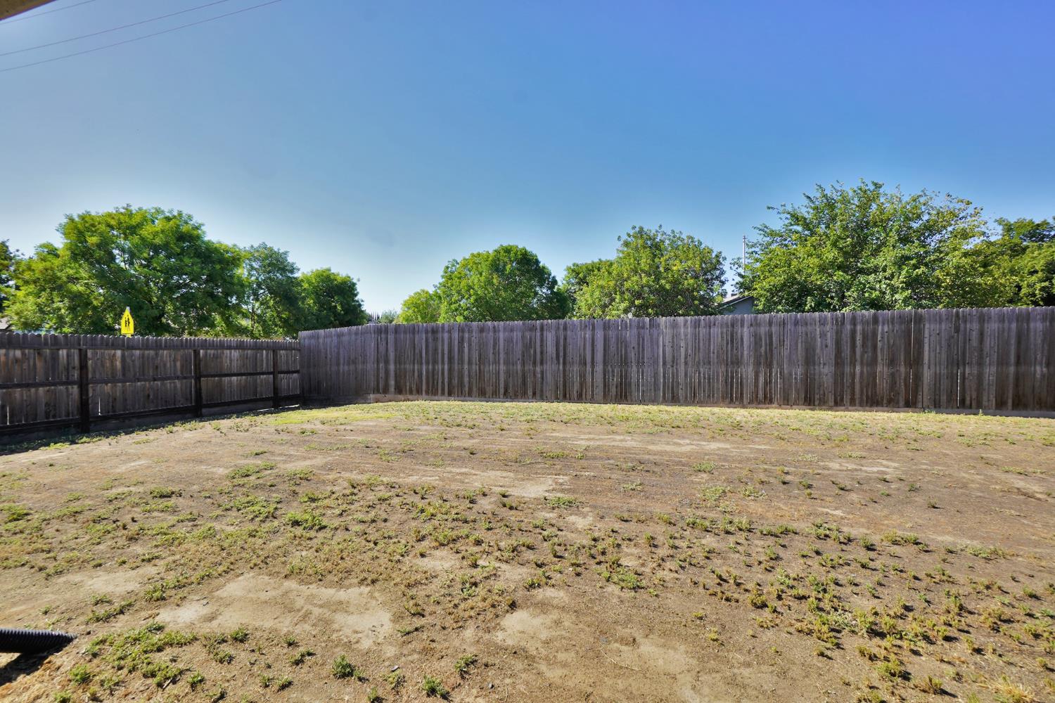 559 Ivory St, Lemoore, CA 93245