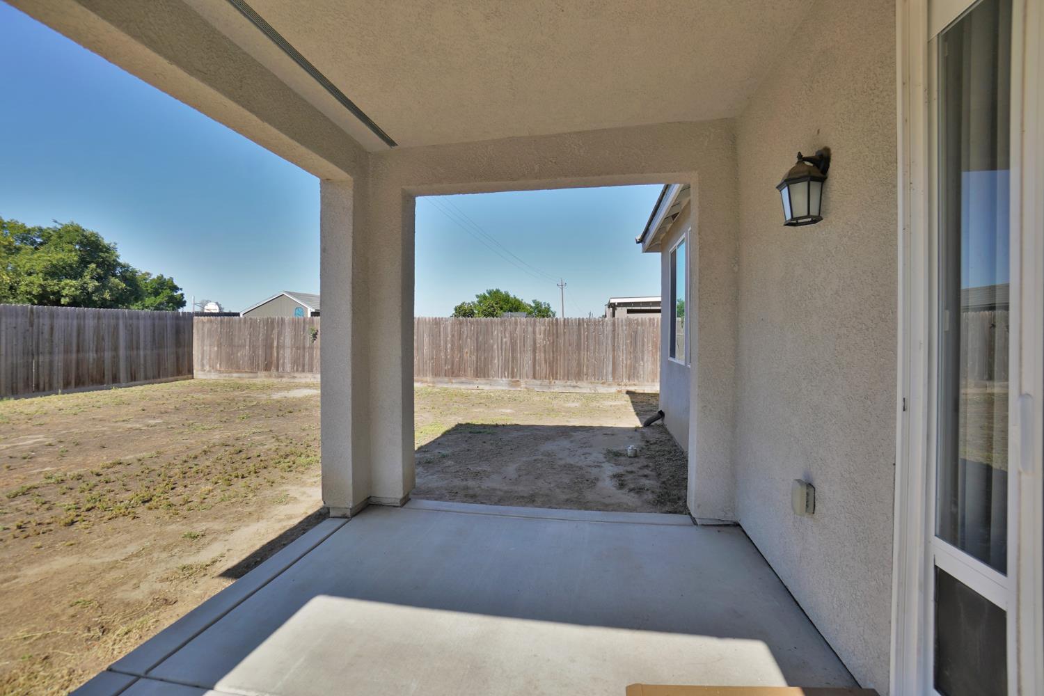 559 Ivory St, Lemoore, CA 93245