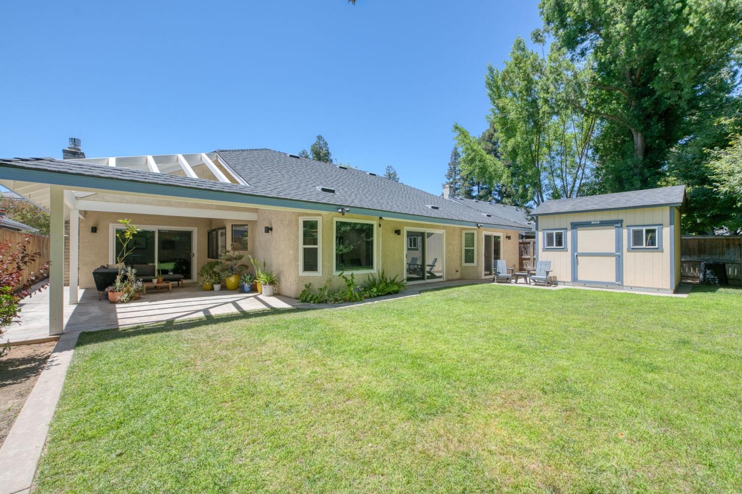 750 E Wood Duck Cir, Fresno, CA 93730