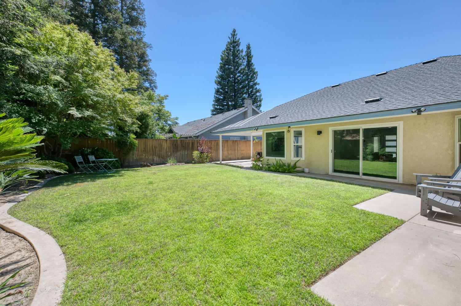 750 E Wood Duck Cir, Fresno, CA 93730