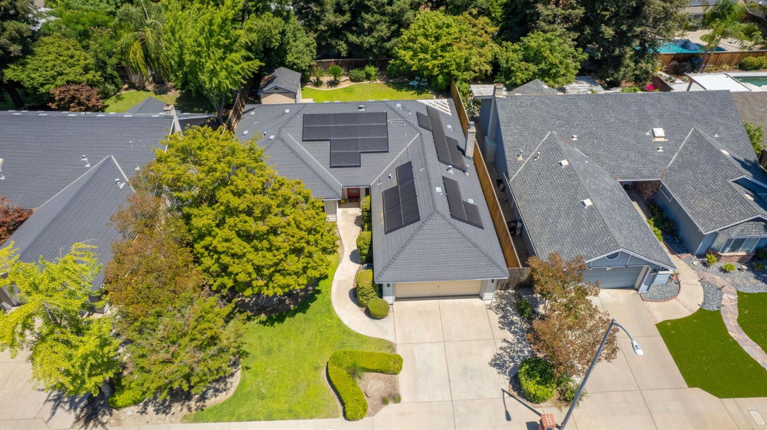 750 E Wood Duck Cir, Fresno, CA 93730