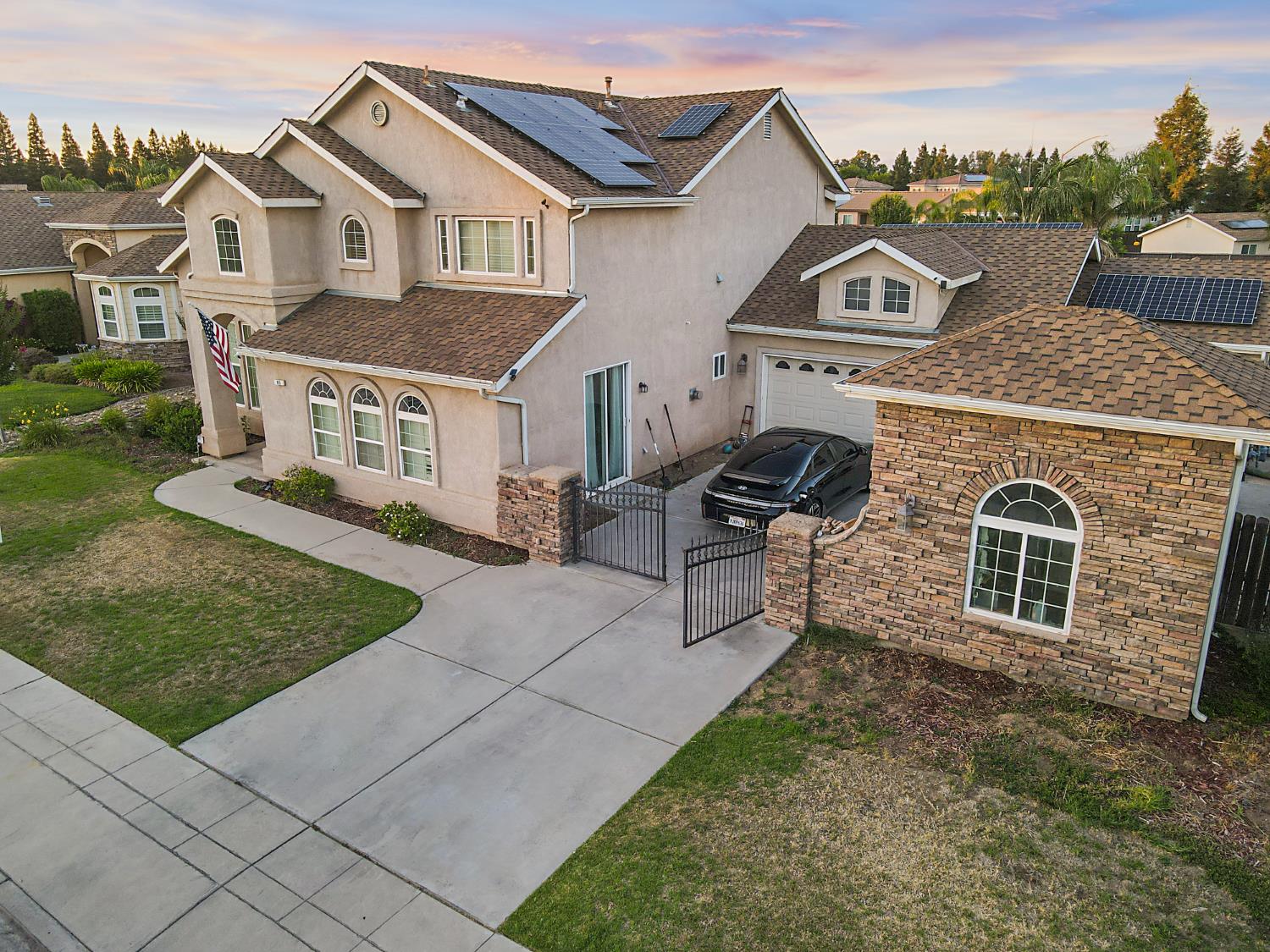 85 N Fairfax Ave, Clovis, CA 93612