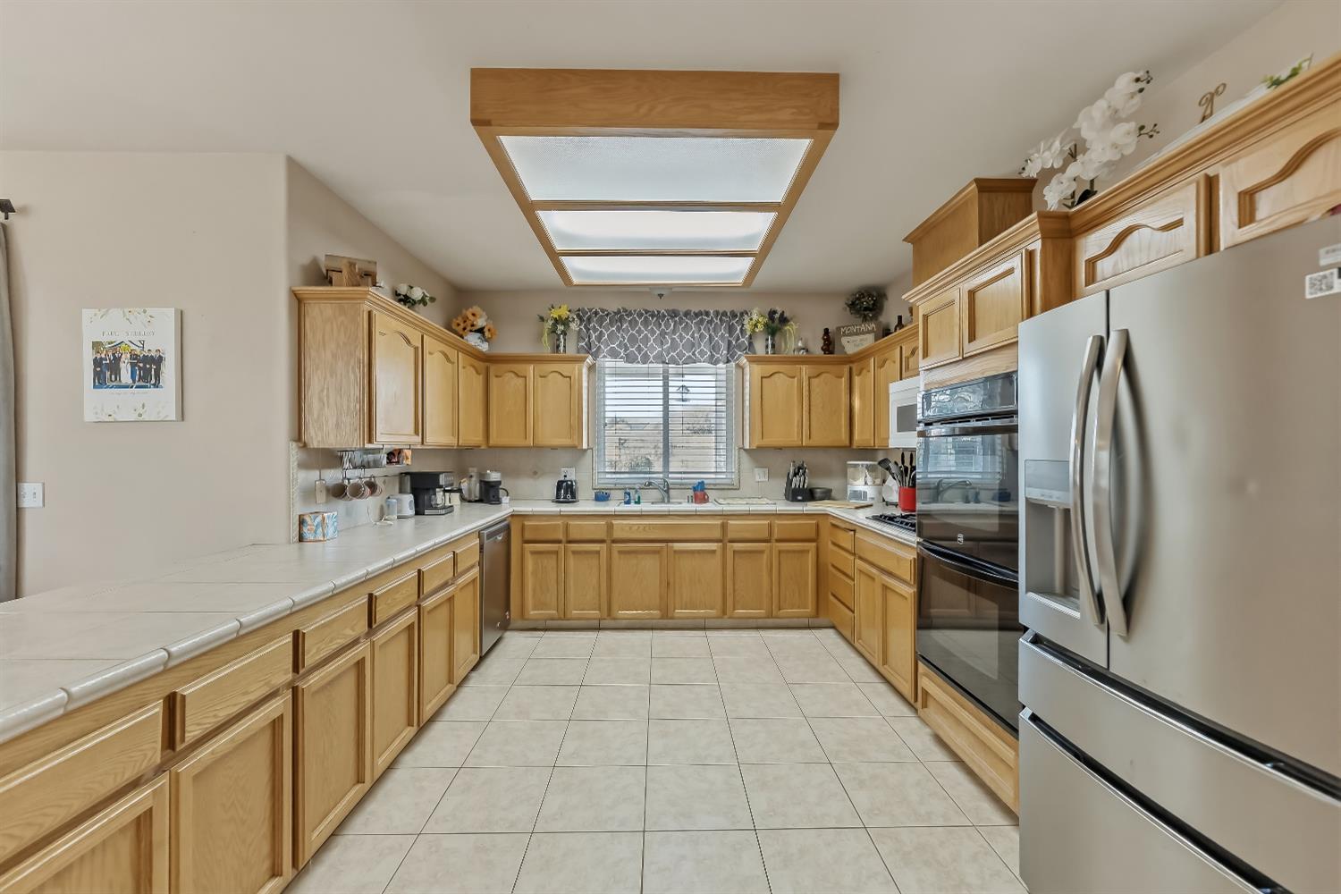 85 N Fairfax Ave, Clovis, CA 93612