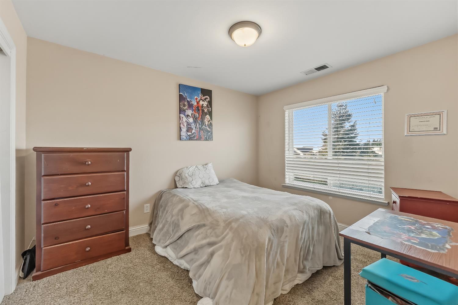 85 N Fairfax Ave, Clovis, CA 93612