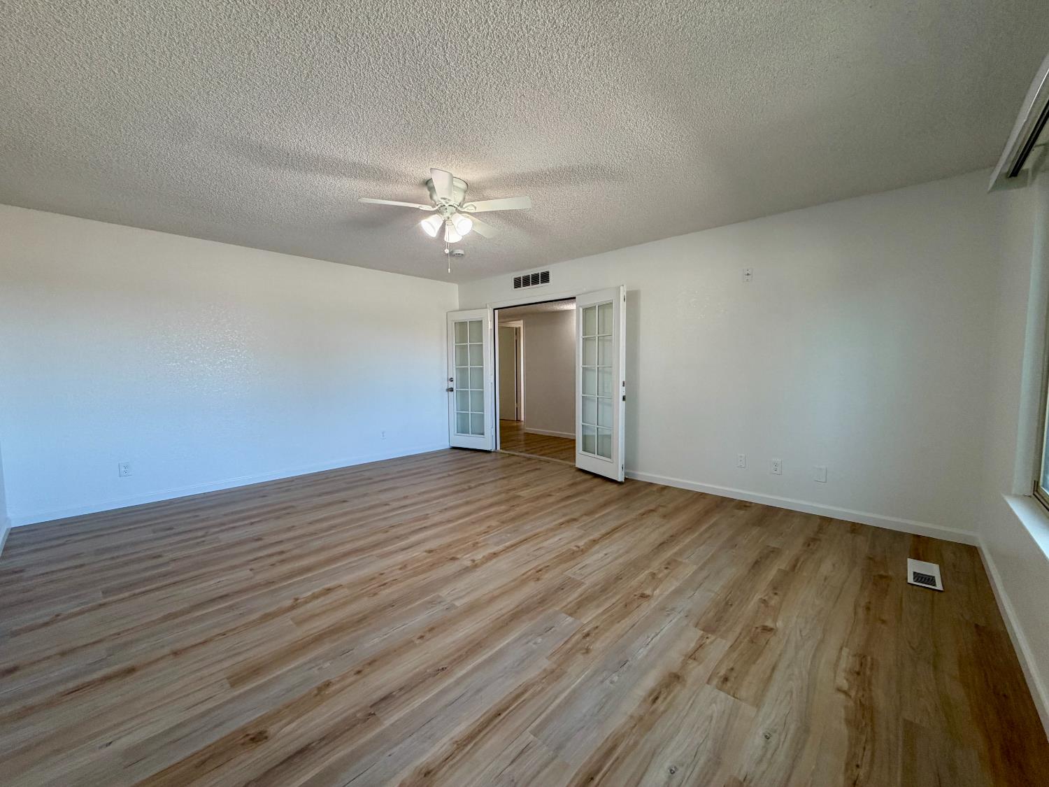 2096 E Sierra Ave, Fresno, CA 93710