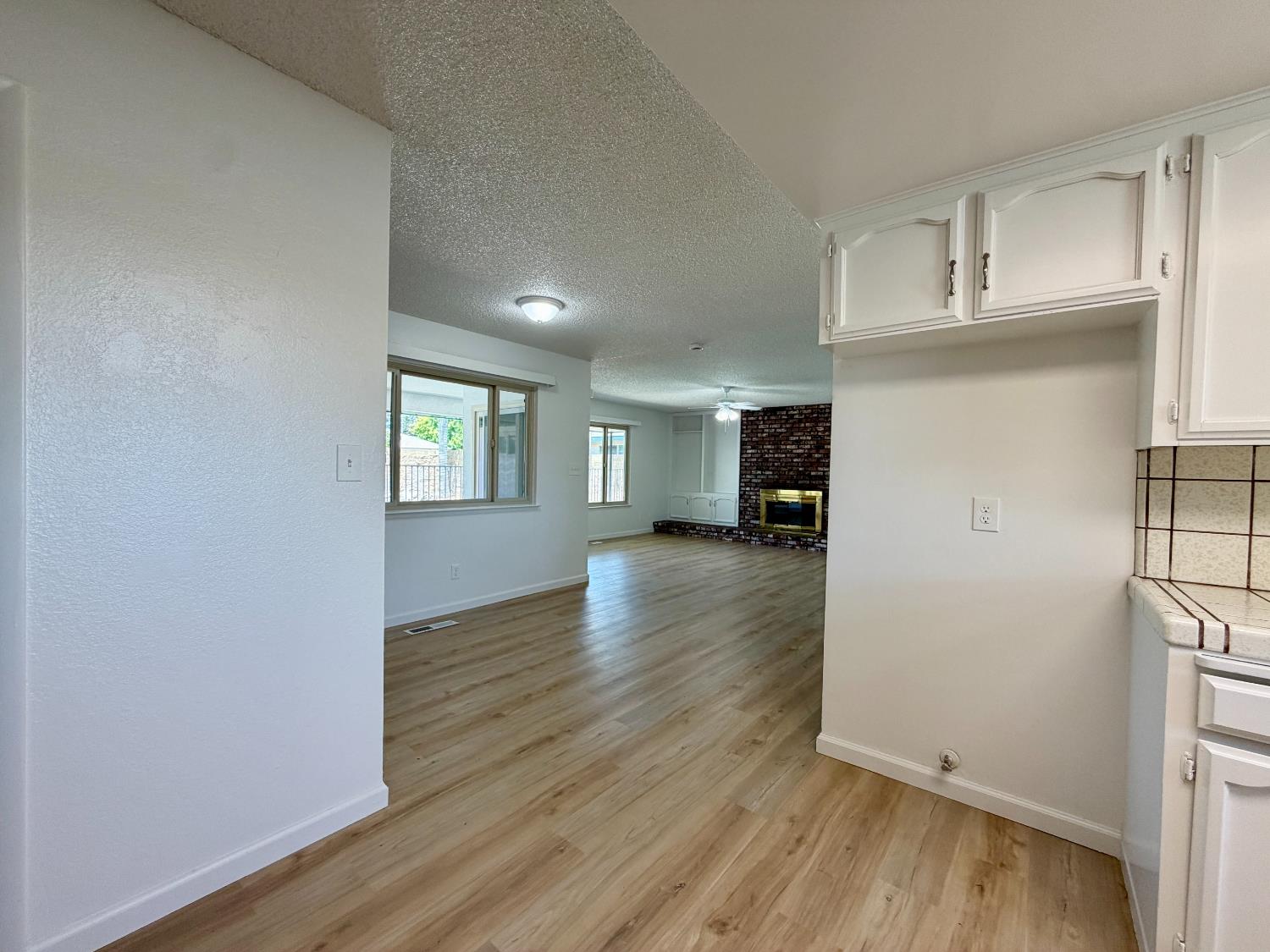 2096 E Sierra Ave, Fresno, CA 93710