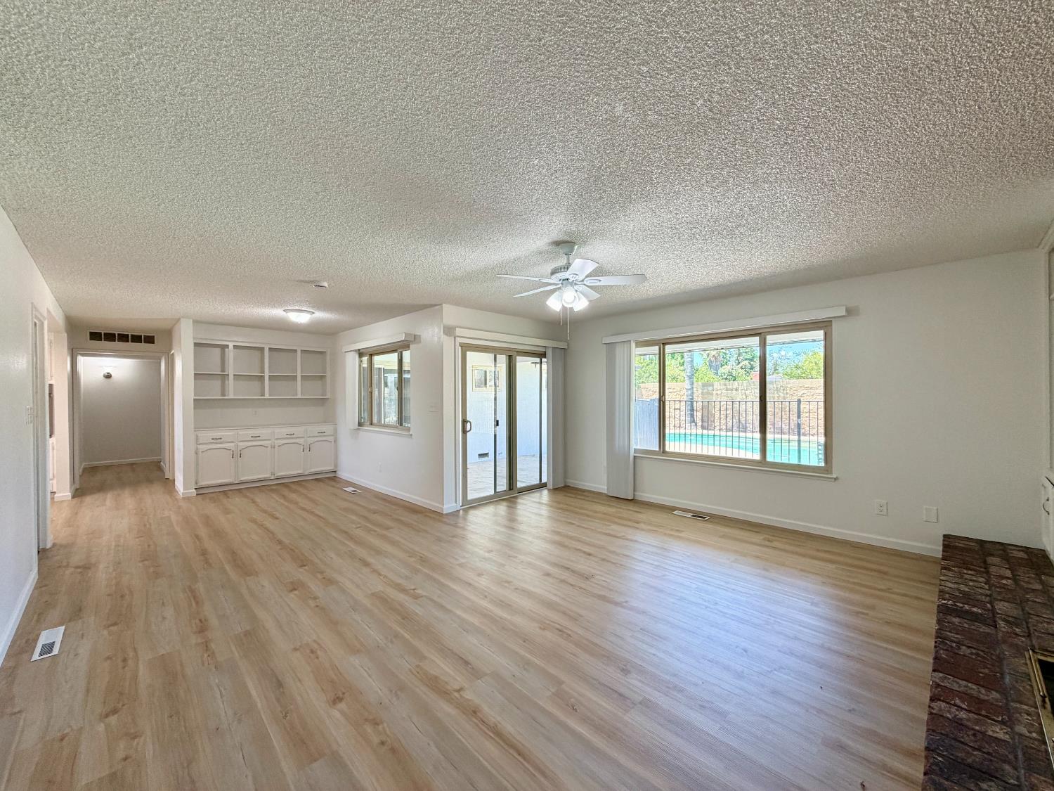 2096 E Sierra Ave, Fresno, CA 93710
