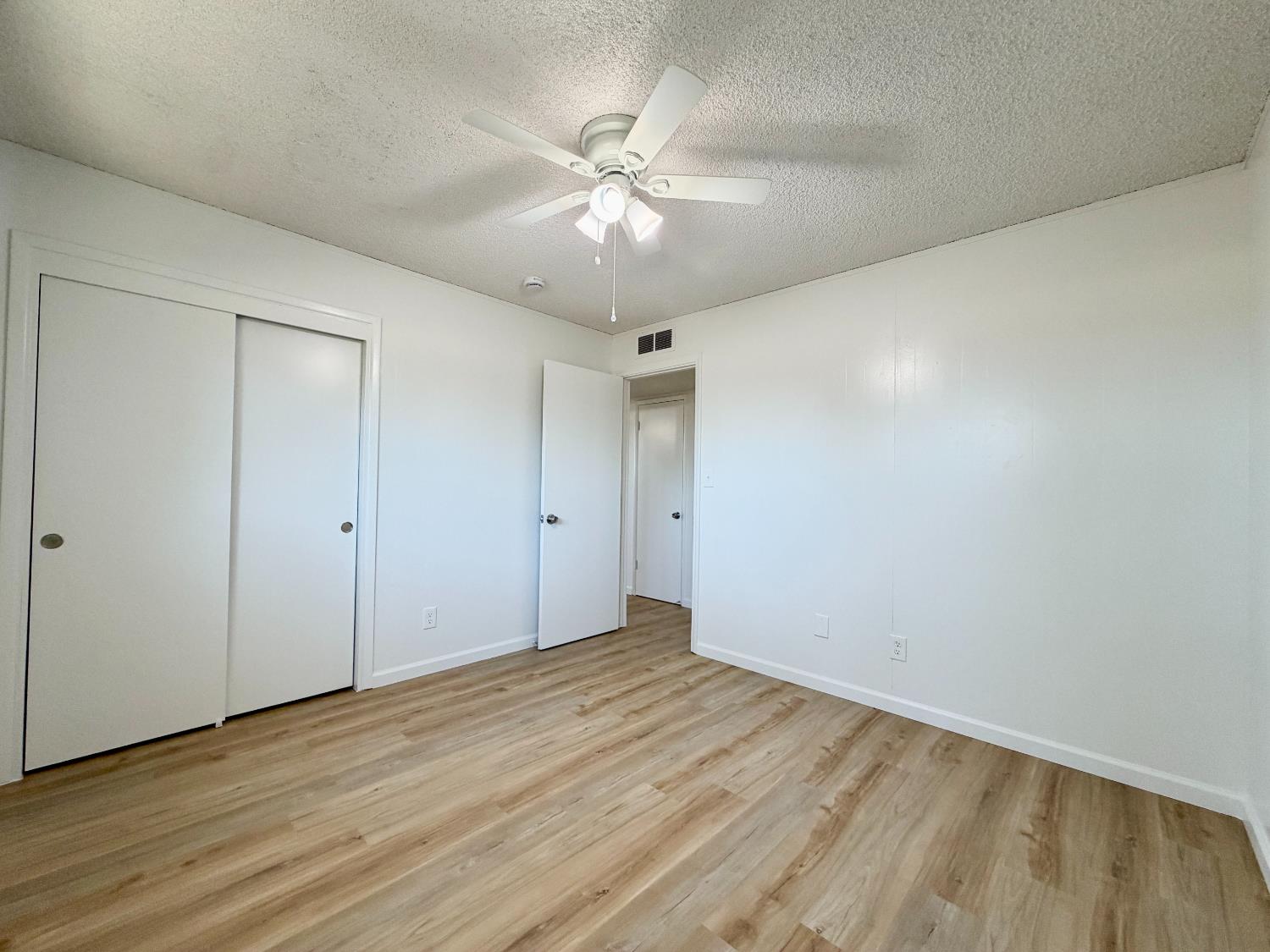 2096 E Sierra Ave, Fresno, CA 93710