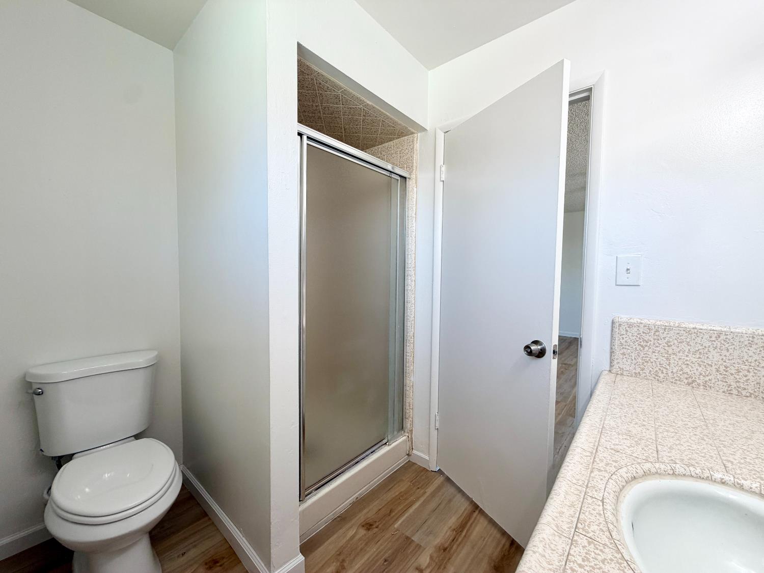 2096 E Sierra Ave, Fresno, CA 93710