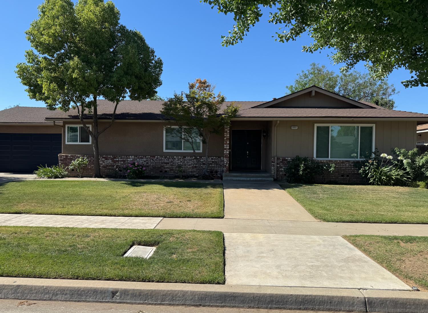2051 E Fremont, Fresno, CA 93710