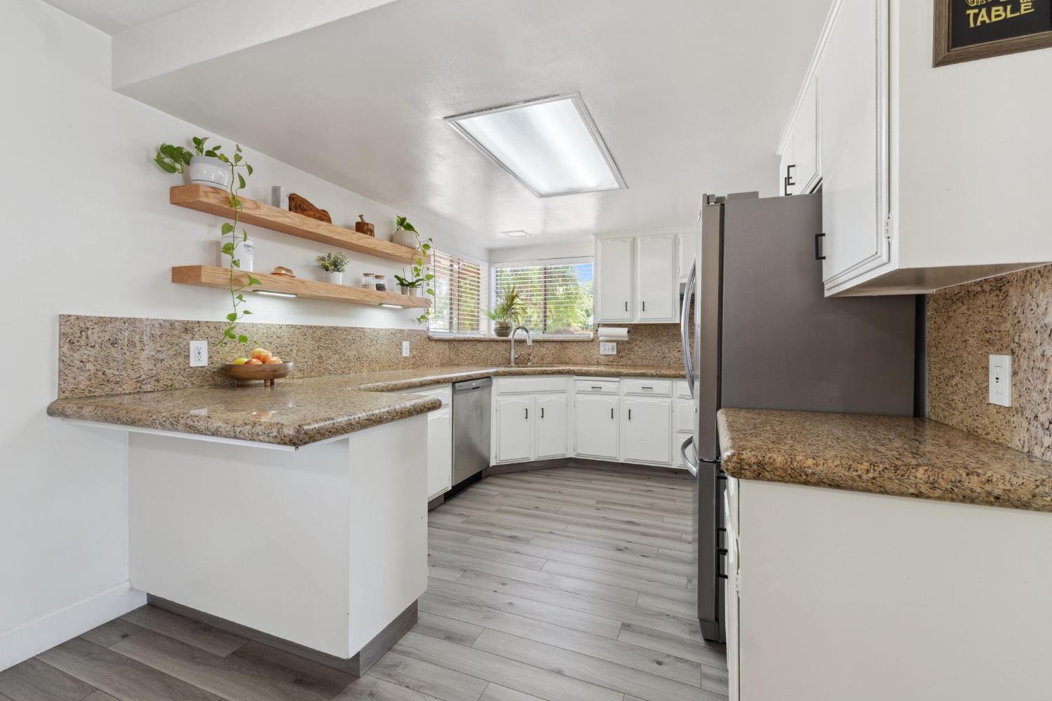 2051 E Fremont, Fresno, CA 93710