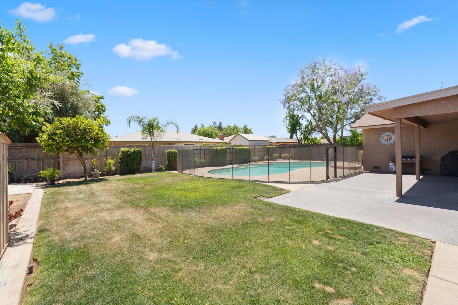2051 E Fremont, Fresno, CA 93710