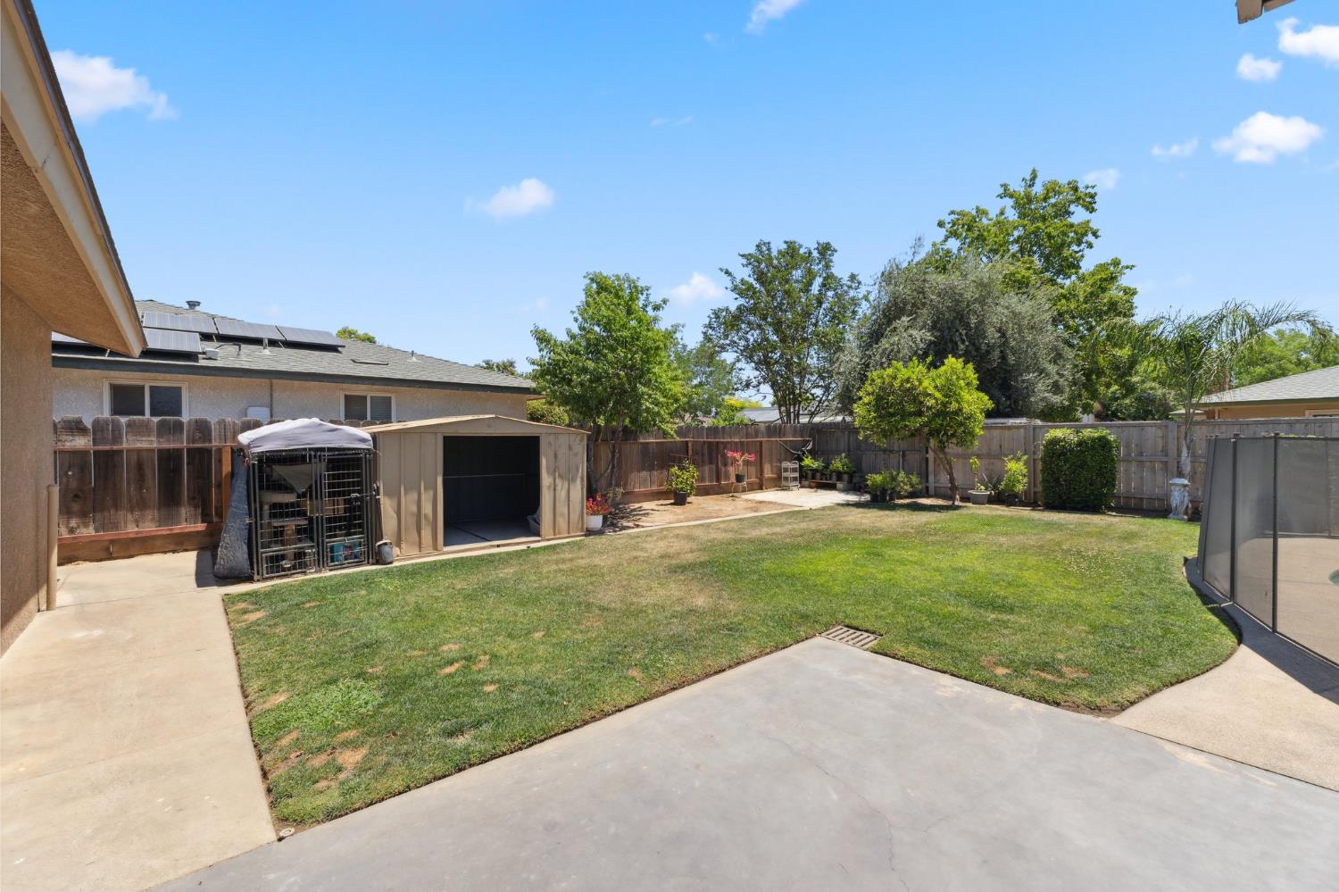 2051 E Fremont, Fresno, CA 93710