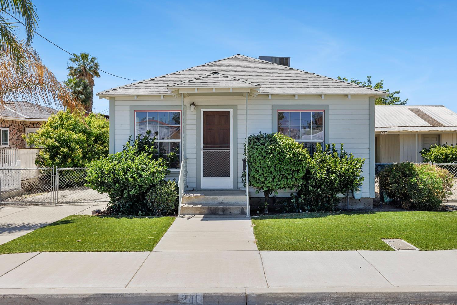 246 E Valley St, Coalinga, CA 93210