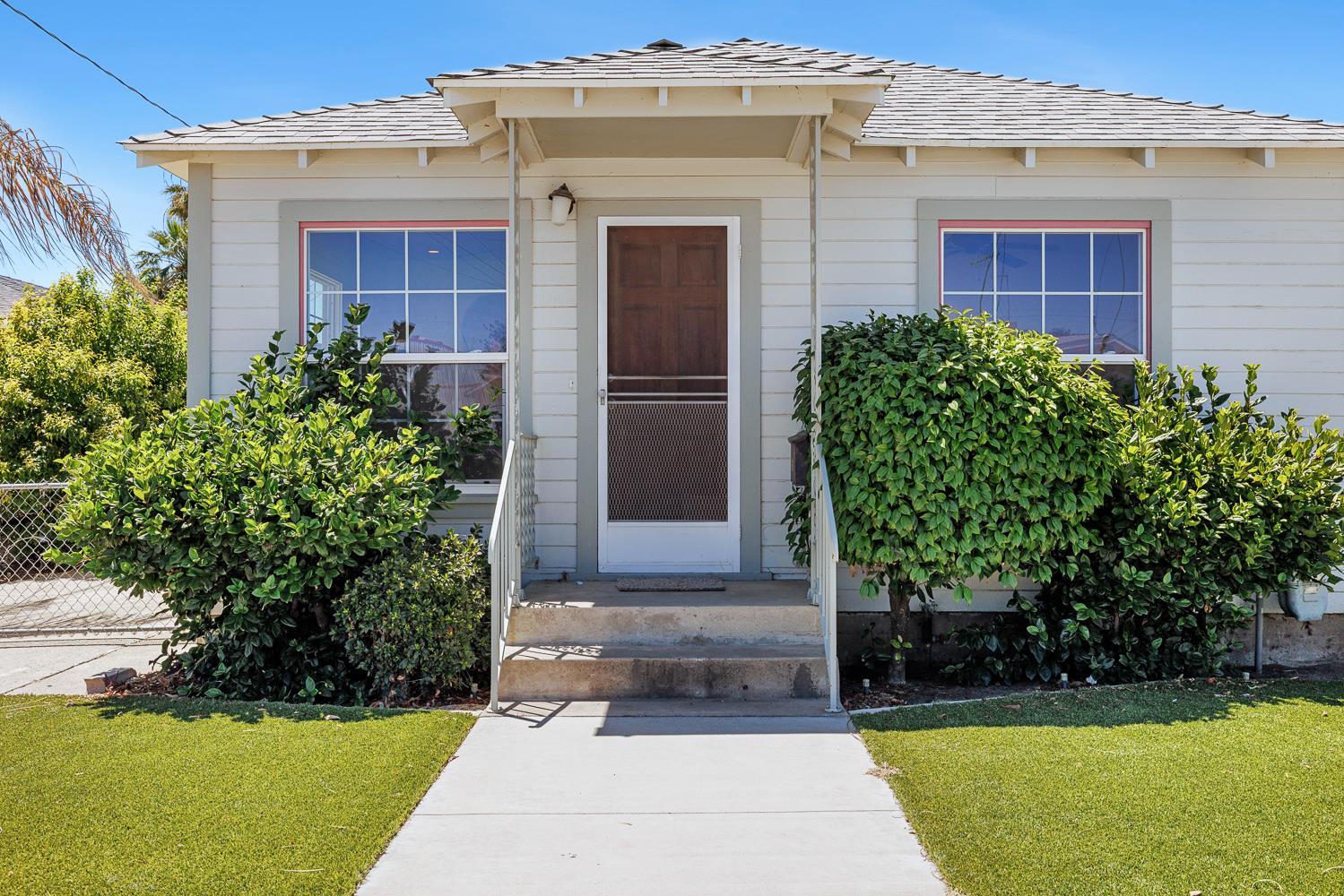 246 E Valley St, Coalinga, CA 93210