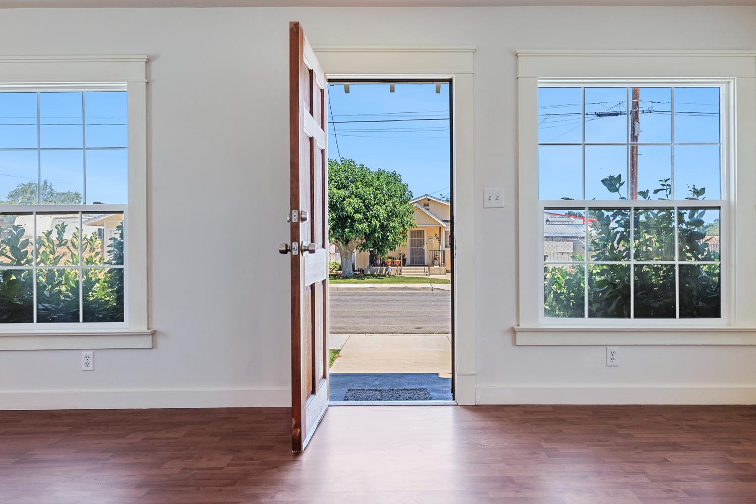 246 E Valley St, Coalinga, CA 93210