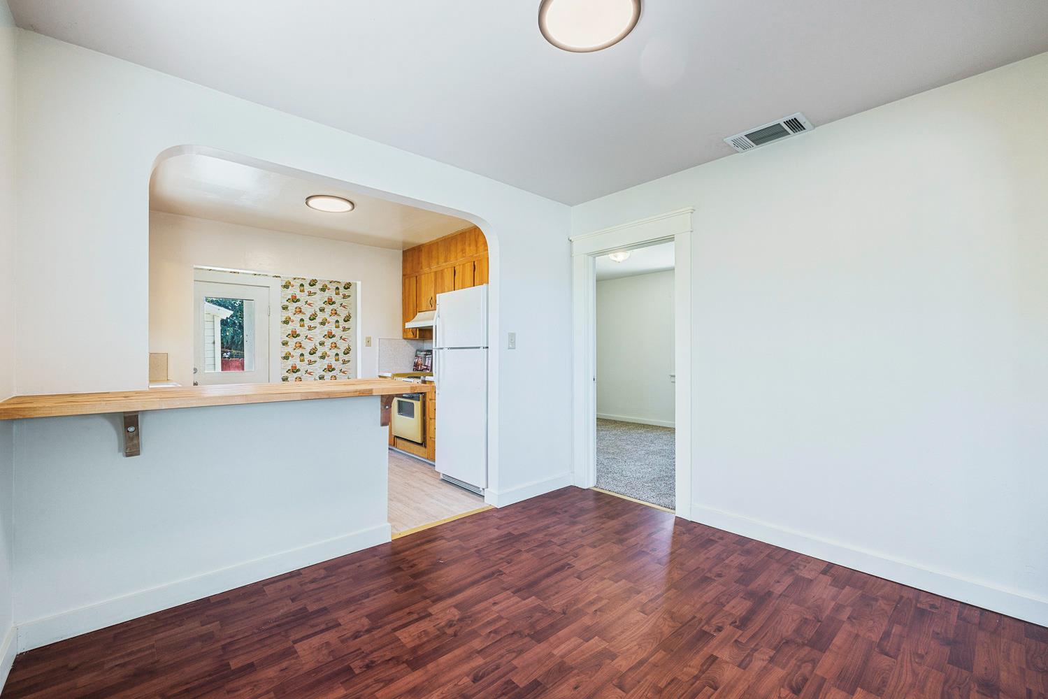 246 E Valley St, Coalinga, CA 93210