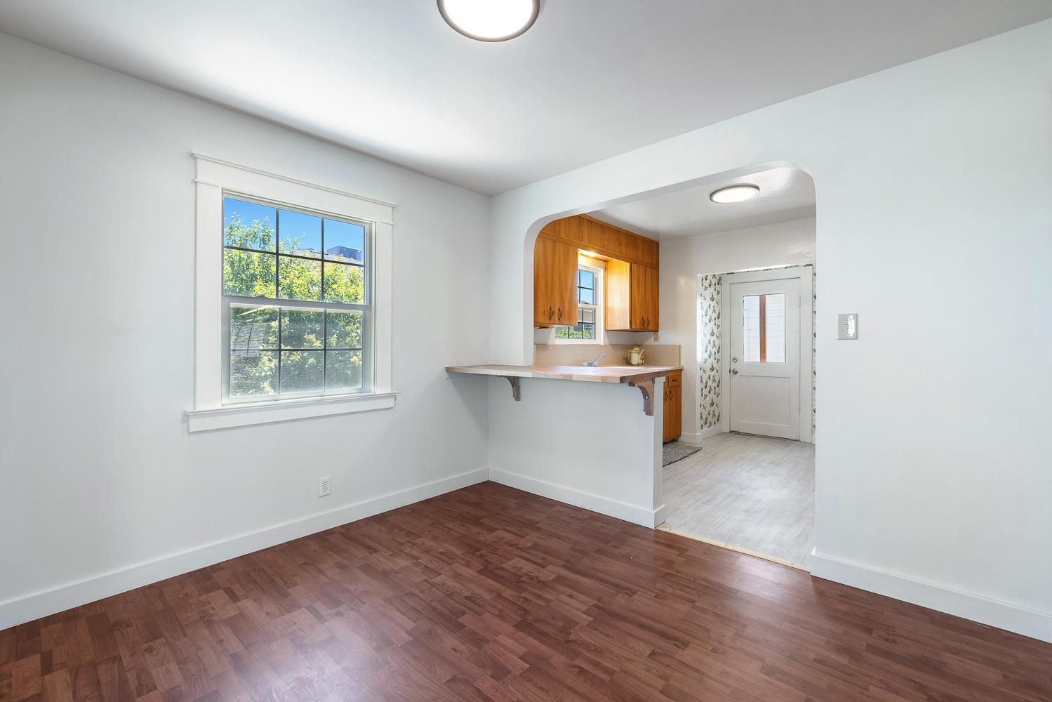 246 E Valley St, Coalinga, CA 93210
