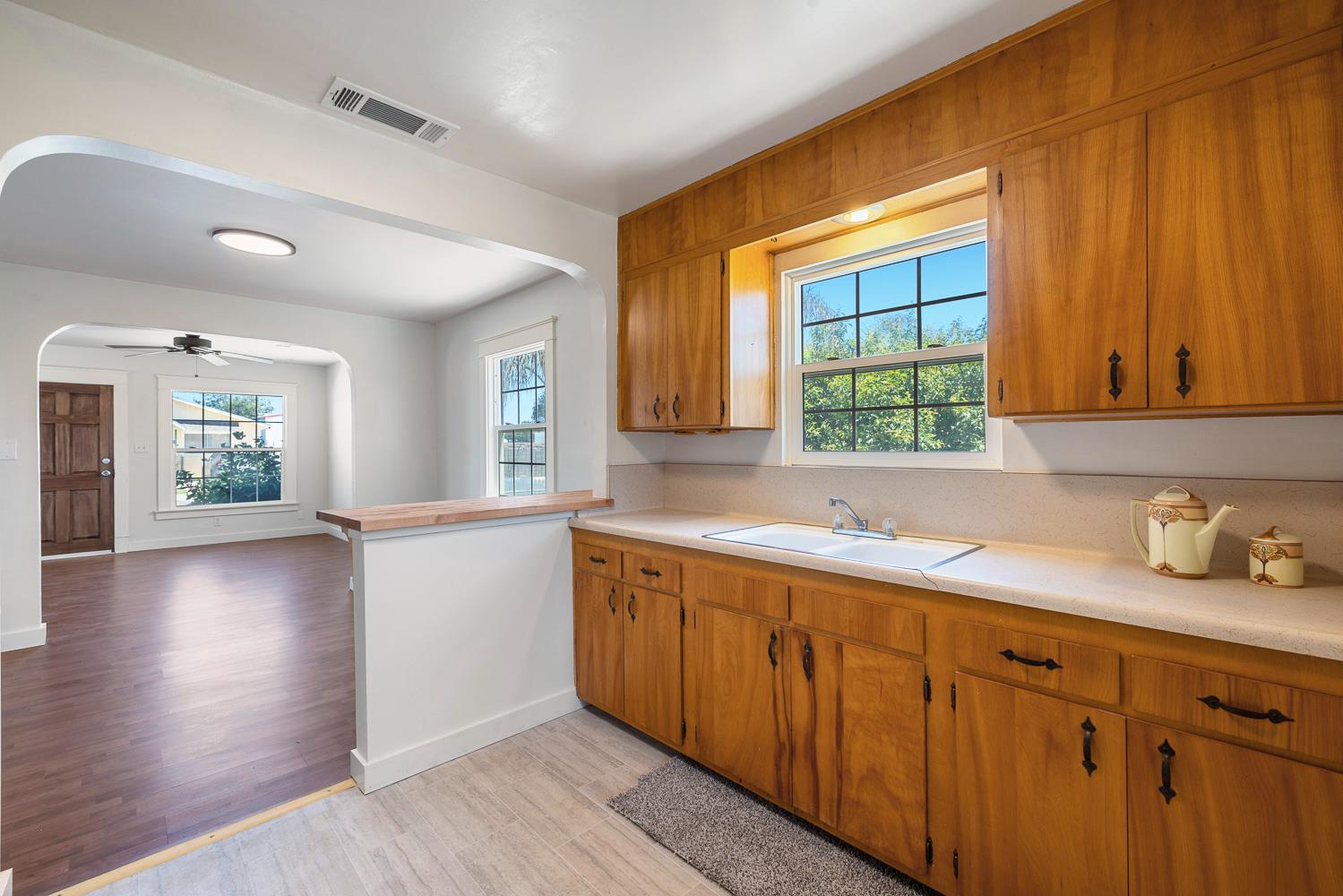 246 E Valley St, Coalinga, CA 93210
