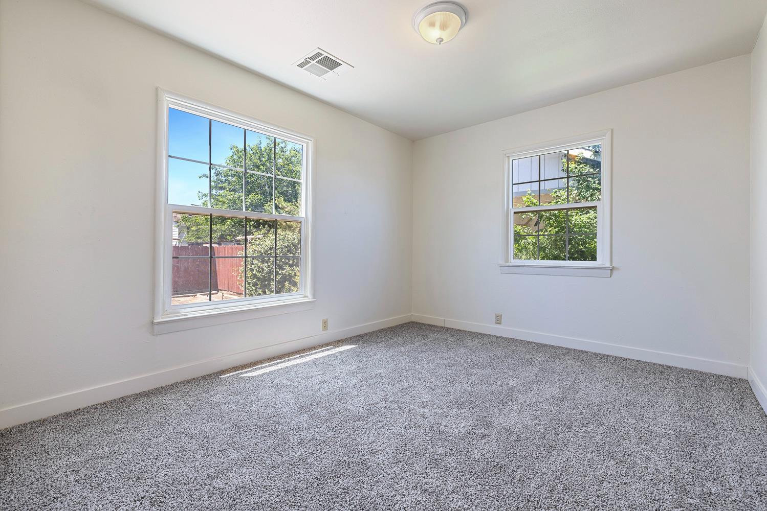 246 E Valley St, Coalinga, CA 93210