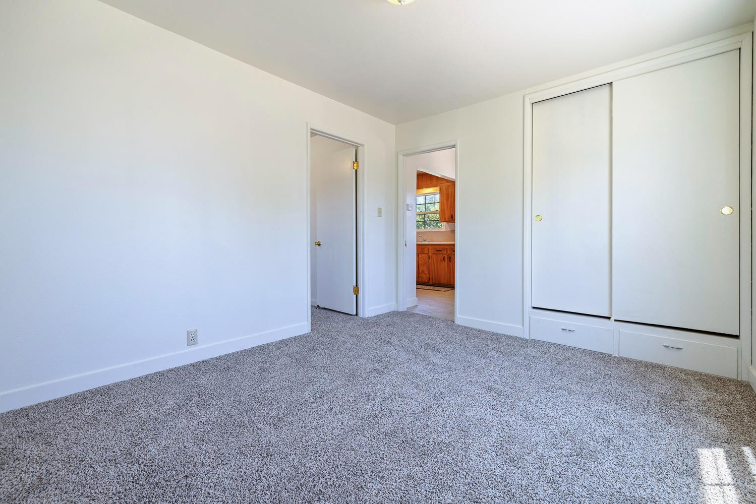 246 E Valley St, Coalinga, CA 93210