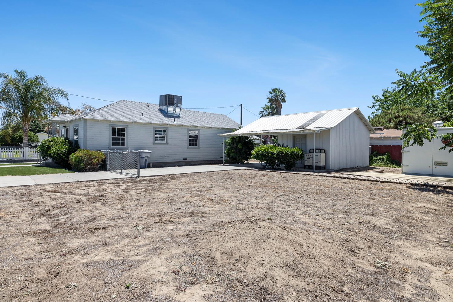 246 E Valley St, Coalinga, CA 93210