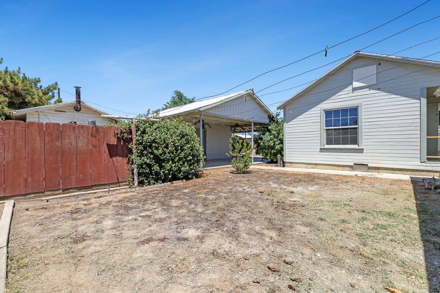246 E Valley St, Coalinga, CA 93210