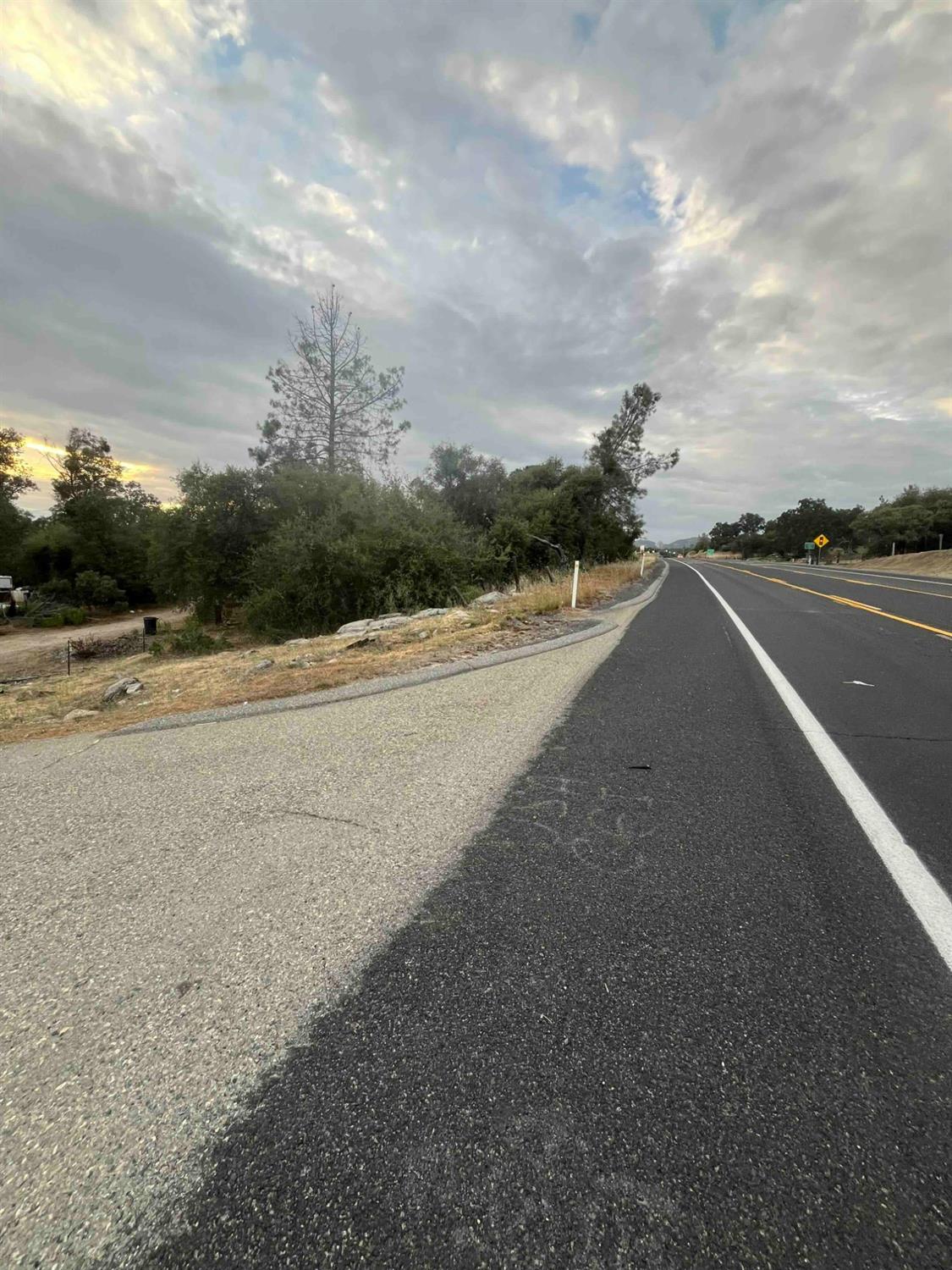 45990 Hawk Ln, Coarsegold, CA 93614