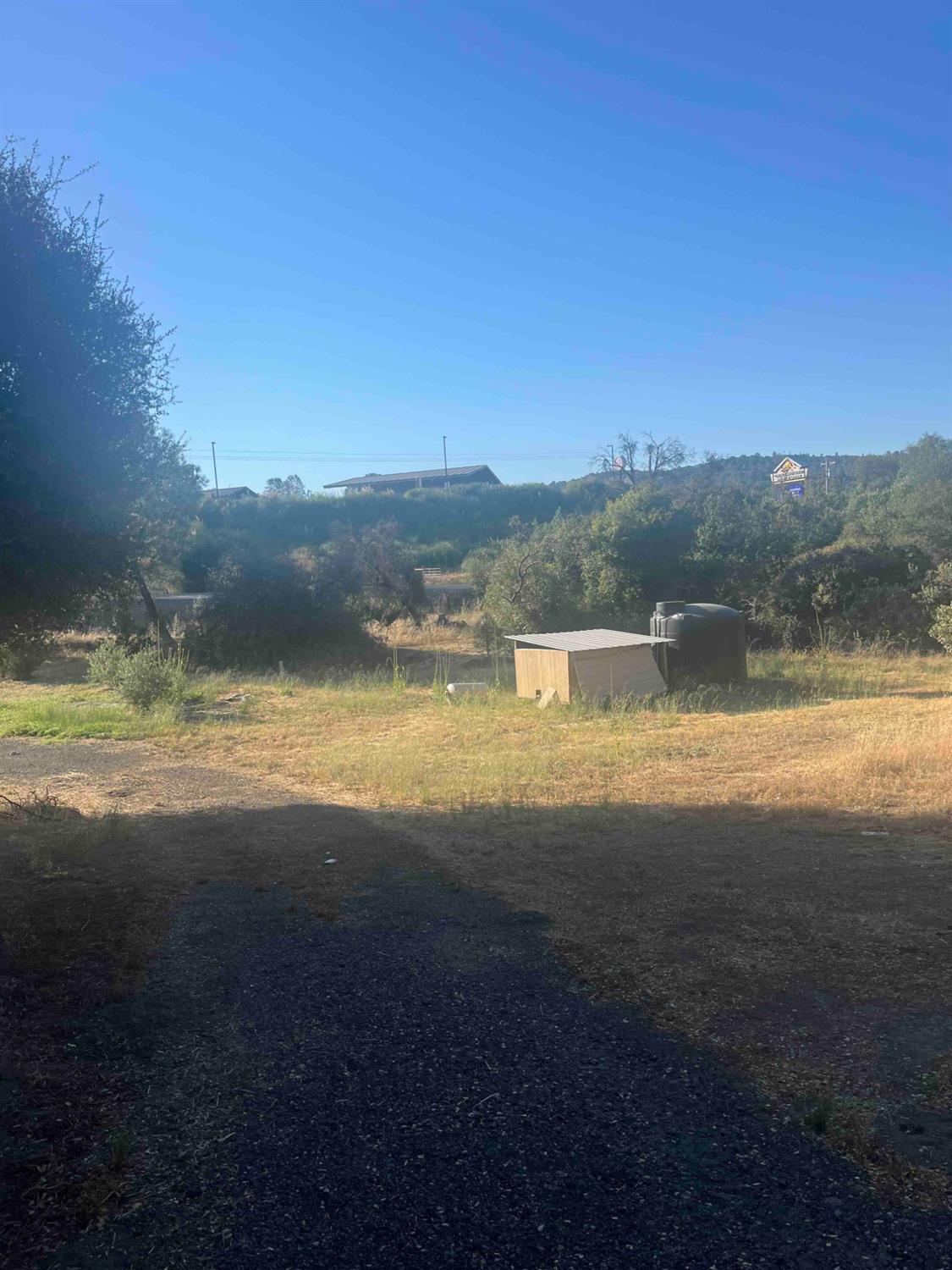 45990 Hawk Ln, Coarsegold, CA 93614