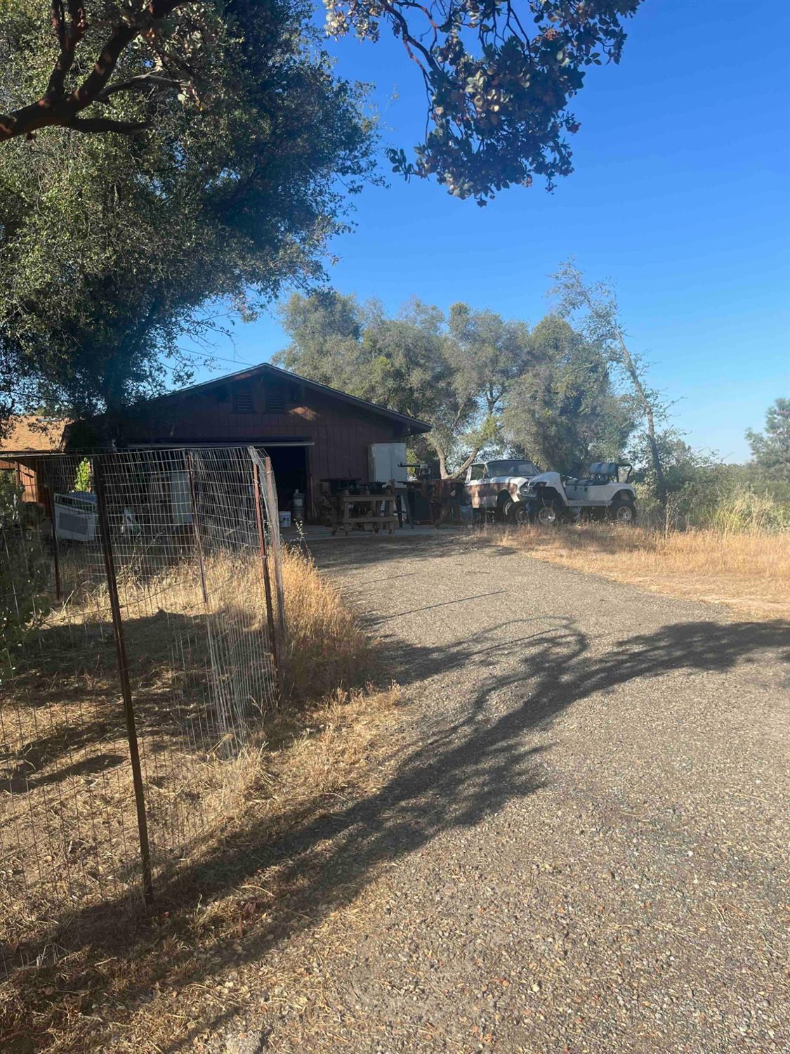 45990 Hawk Ln, Coarsegold, CA 93614