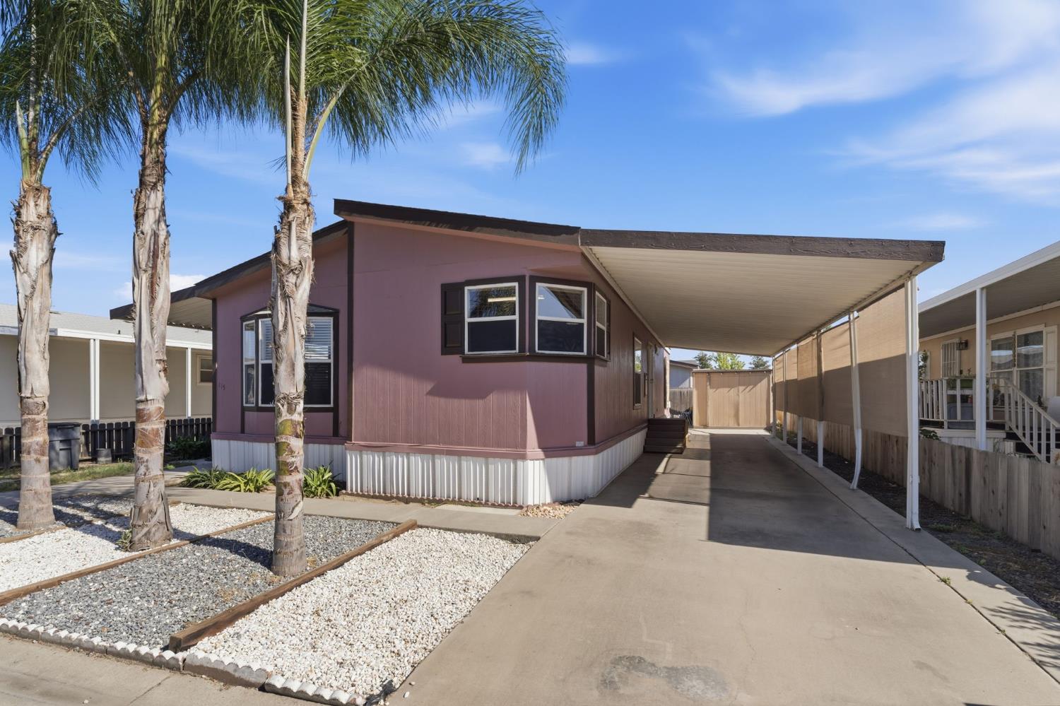 900 Rankin Ave, Tulare, CA 93274