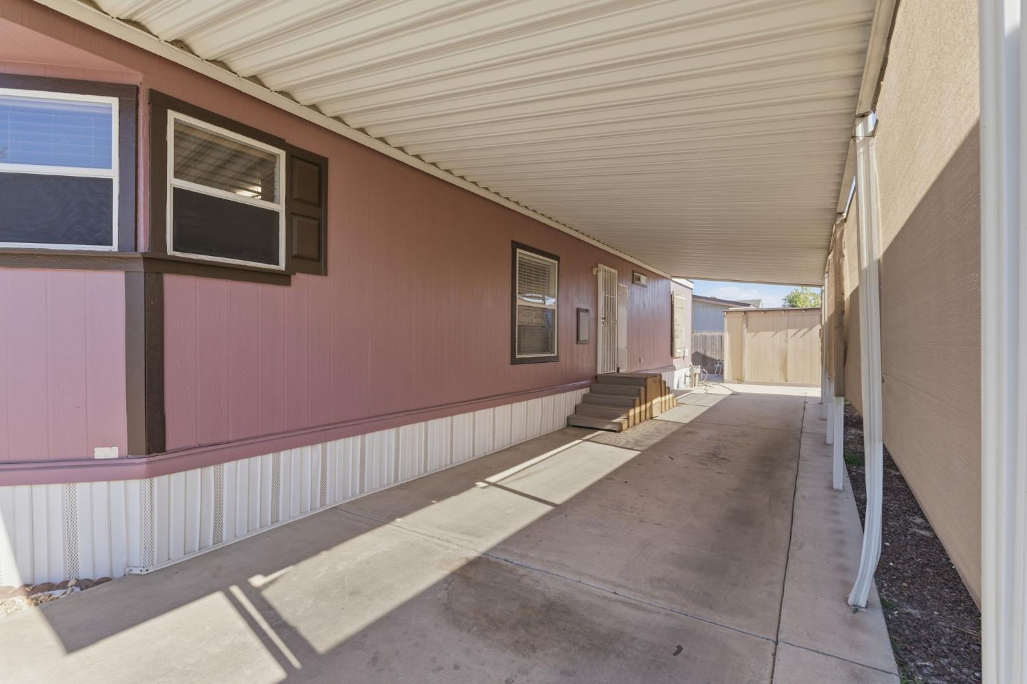 900 Rankin Ave, Tulare, CA 93274