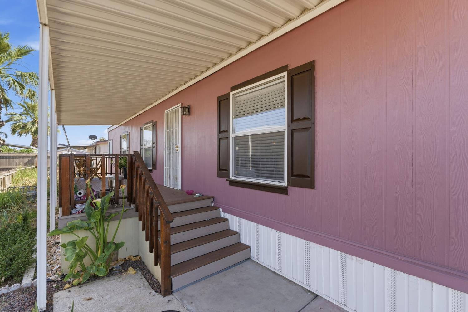 900 Rankin Ave, Tulare, CA 93274