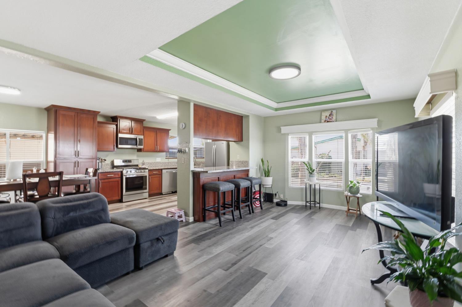 900 Rankin Ave, Tulare, CA 93274
