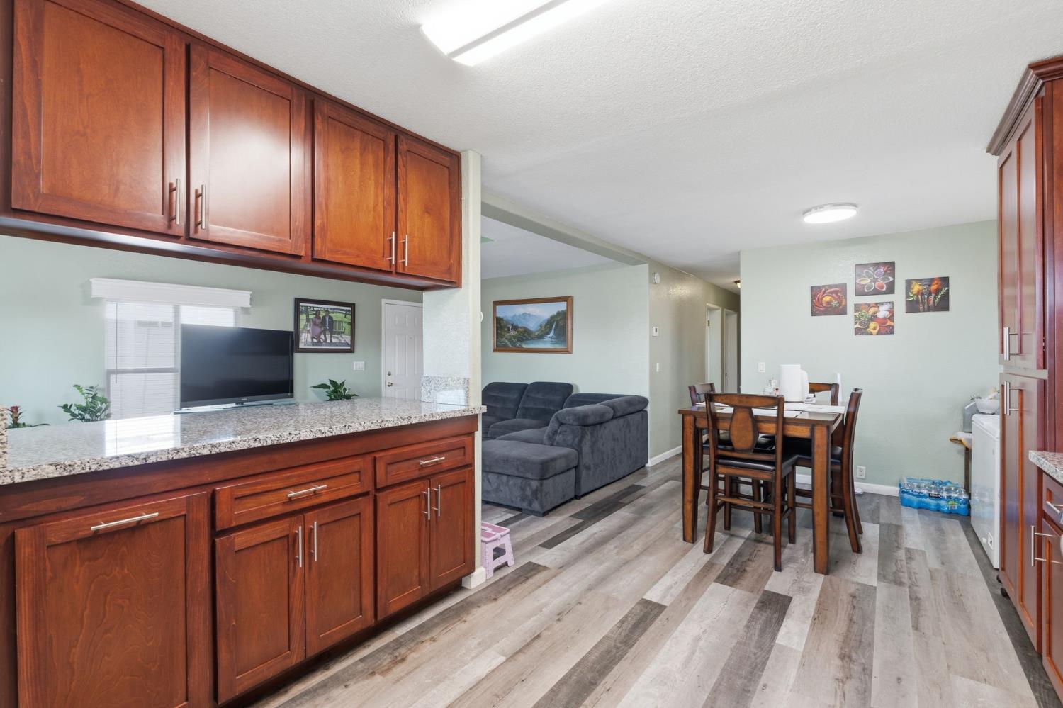900 Rankin Ave, Tulare, CA 93274