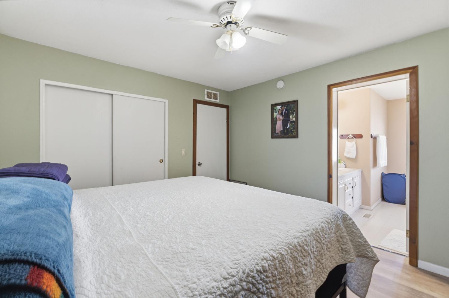 900 Rankin Ave, Tulare, CA 93274