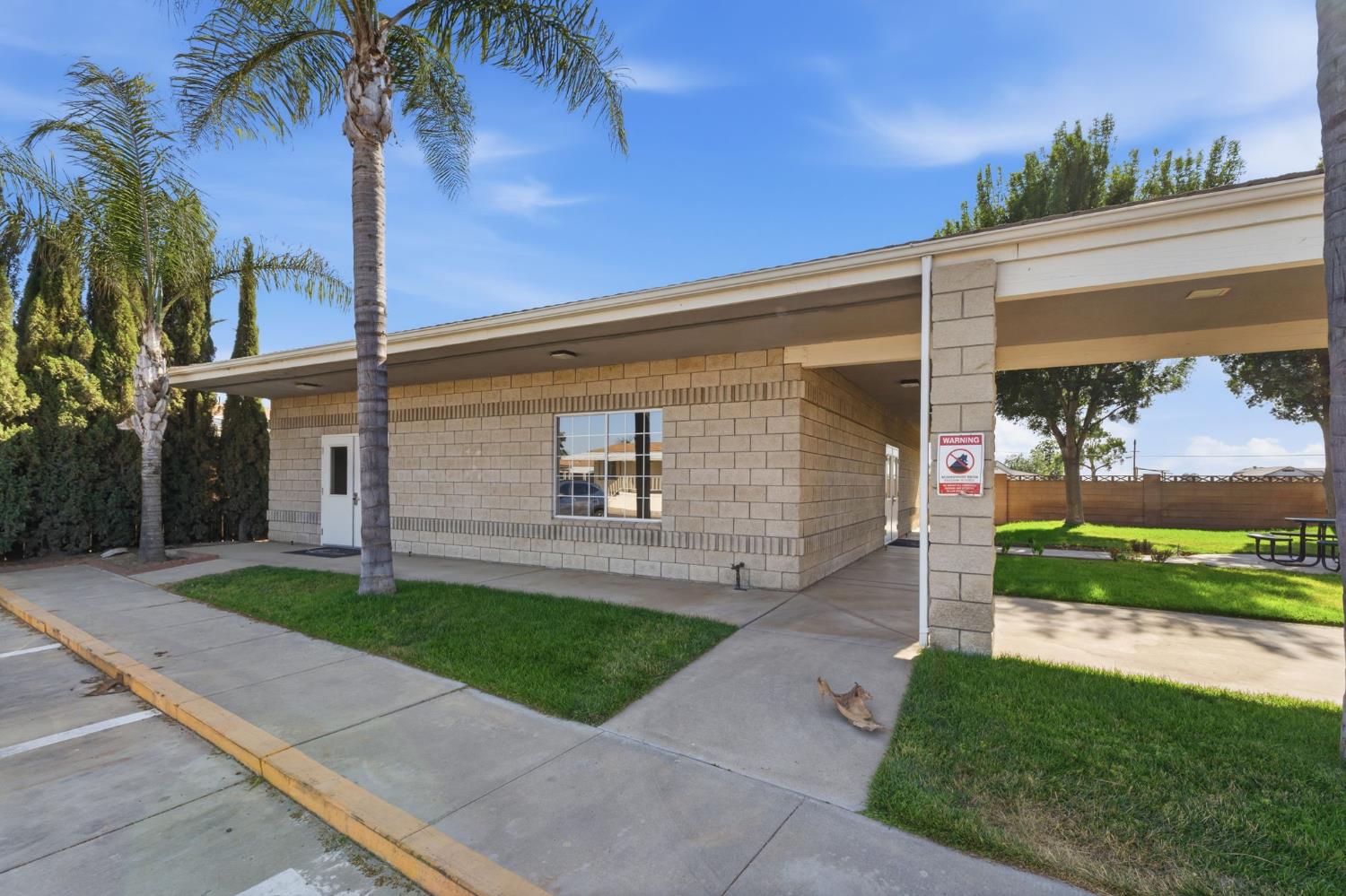 900 Rankin Ave, Tulare, CA 93274