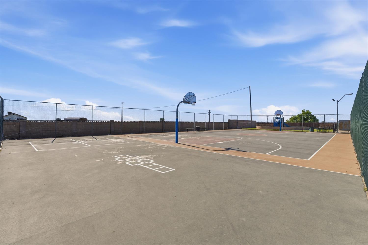 900 Rankin Ave, Tulare, CA 93274