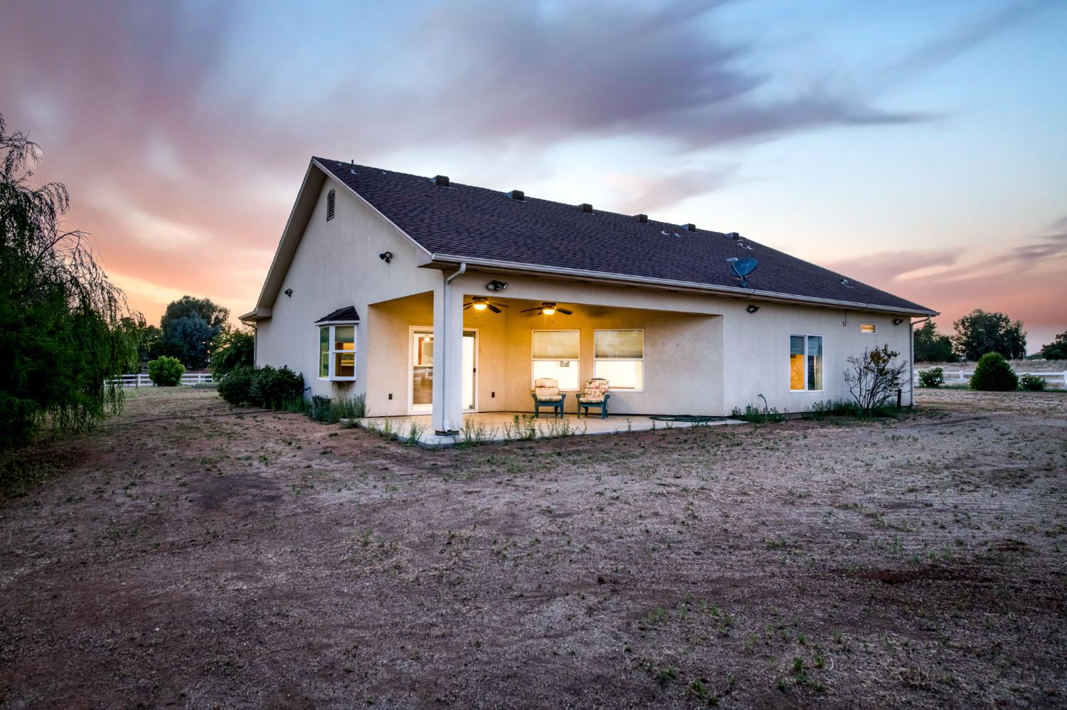 8584 N Madsen Ave, Clovis, CA 93619