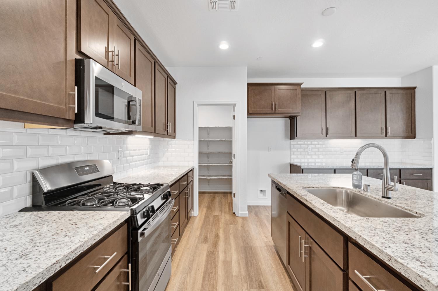 770 S Argyle Ave, Fowler, CA 93625