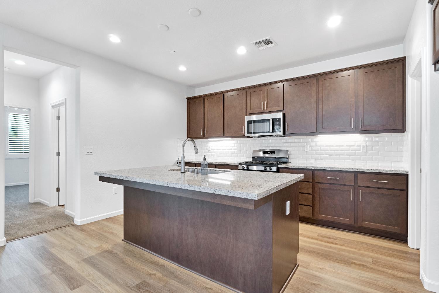 770 S Argyle Ave, Fowler, CA 93625