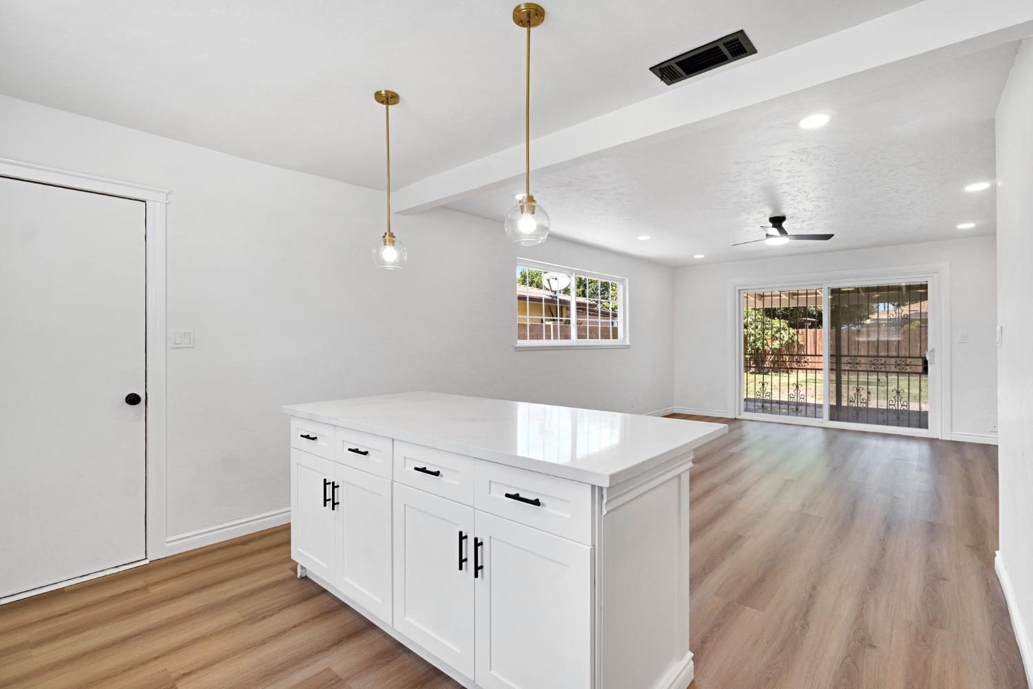 2845 E Swift Ave, Fresno, CA 93726