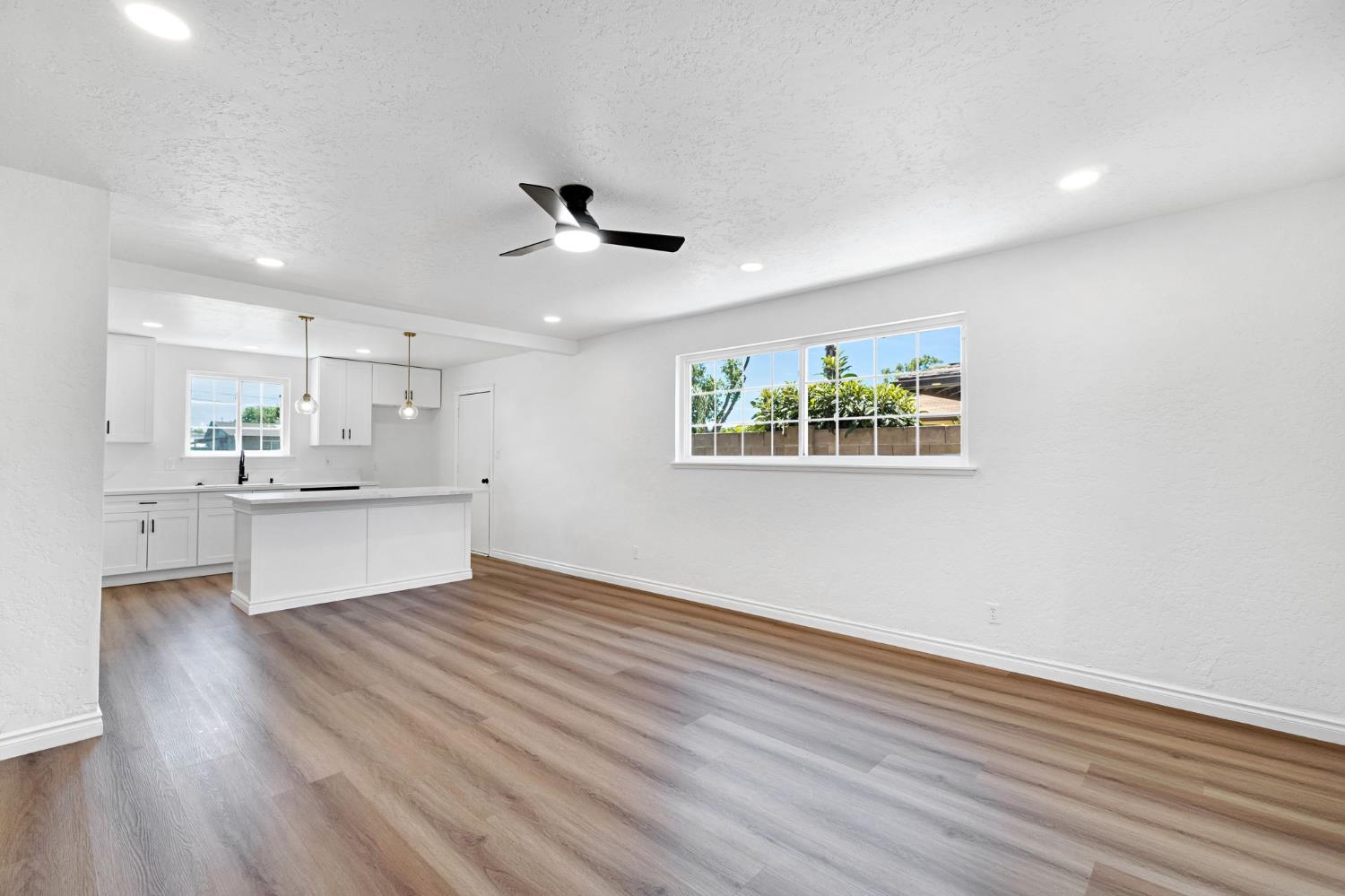 2845 E Swift Ave, Fresno, CA 93726