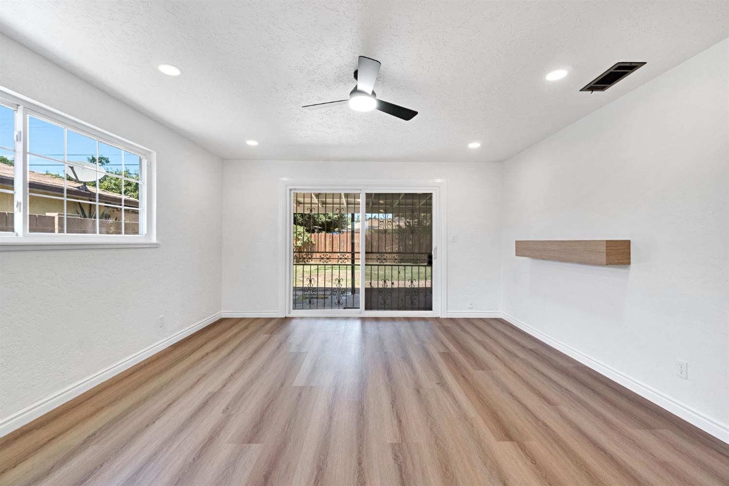 2845 E Swift Ave, Fresno, CA 93726