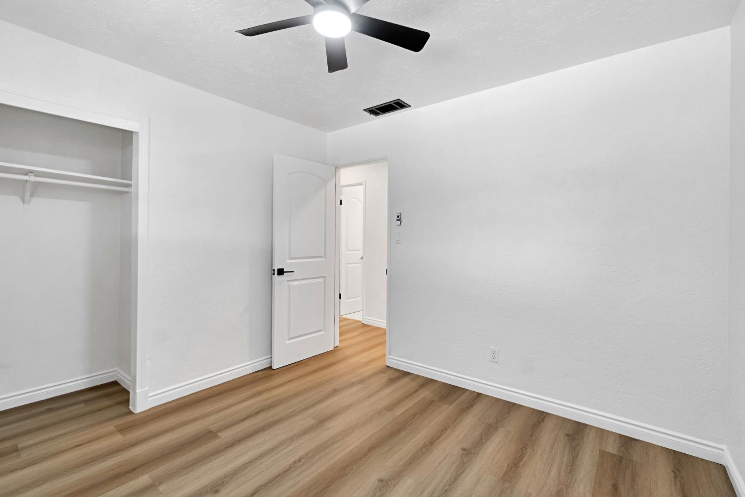 2845 E Swift Ave, Fresno, CA 93726