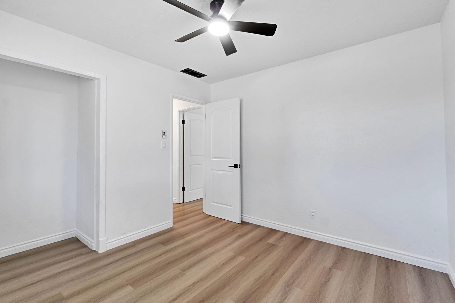 2845 E Swift Ave, Fresno, CA 93726