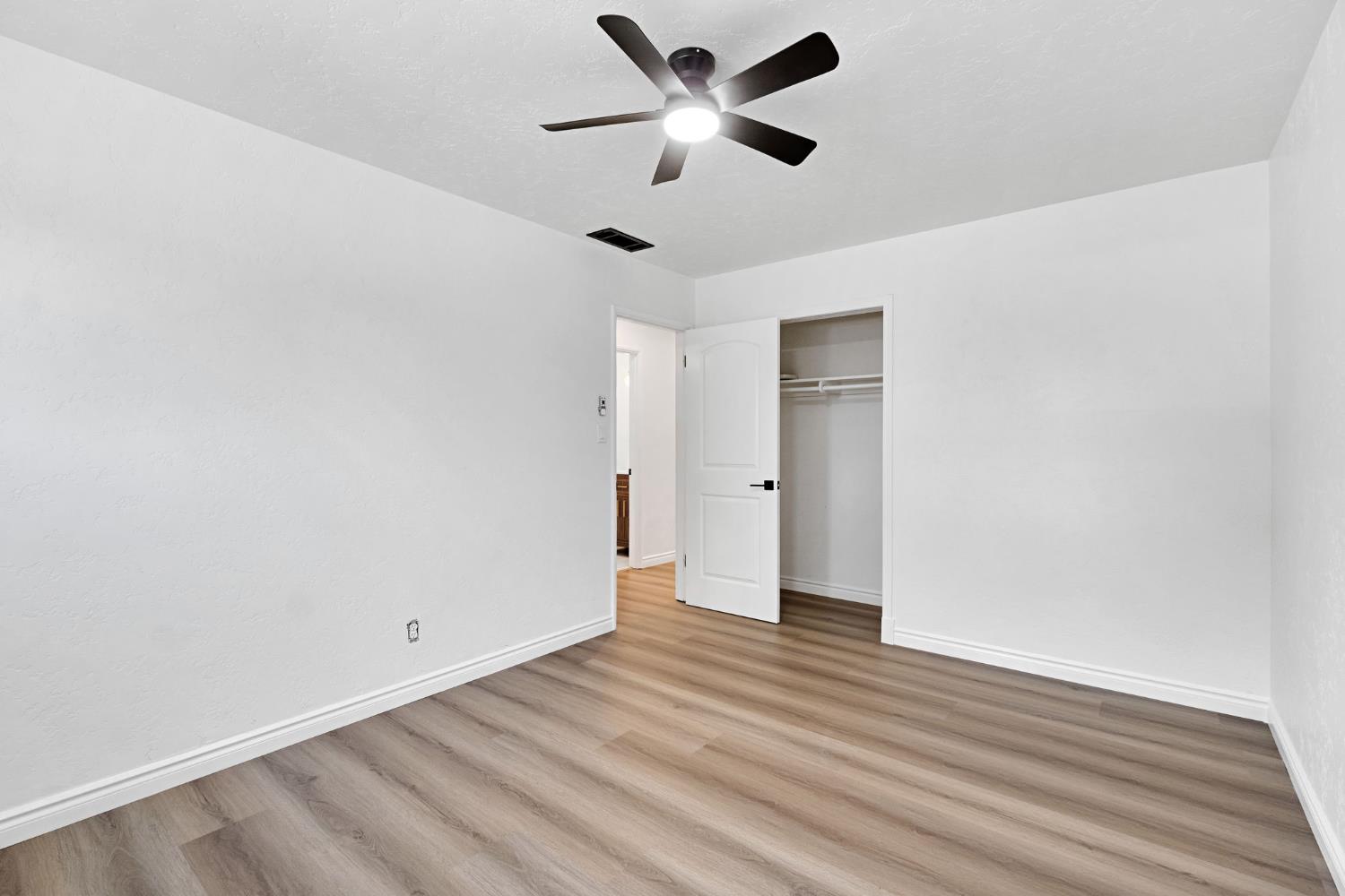2845 E Swift Ave, Fresno, CA 93726